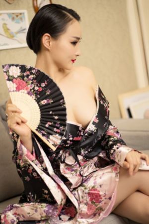 年轻的老师在线_超清在线播放观看