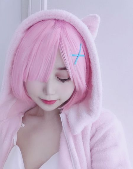 电车魔女在线播放_720手机在线观看
